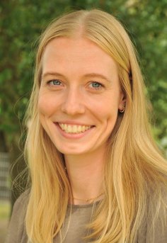 Lehrerin Frau Gude